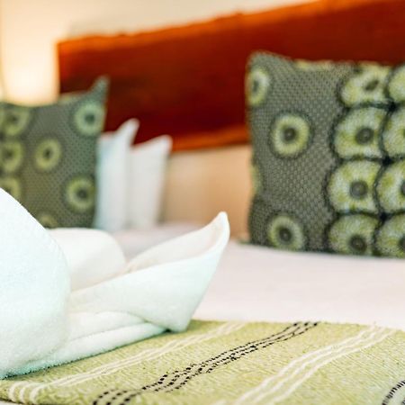 מפלי ויקטוריה Bayete Guest Lodge מראה חיצוני תמונה